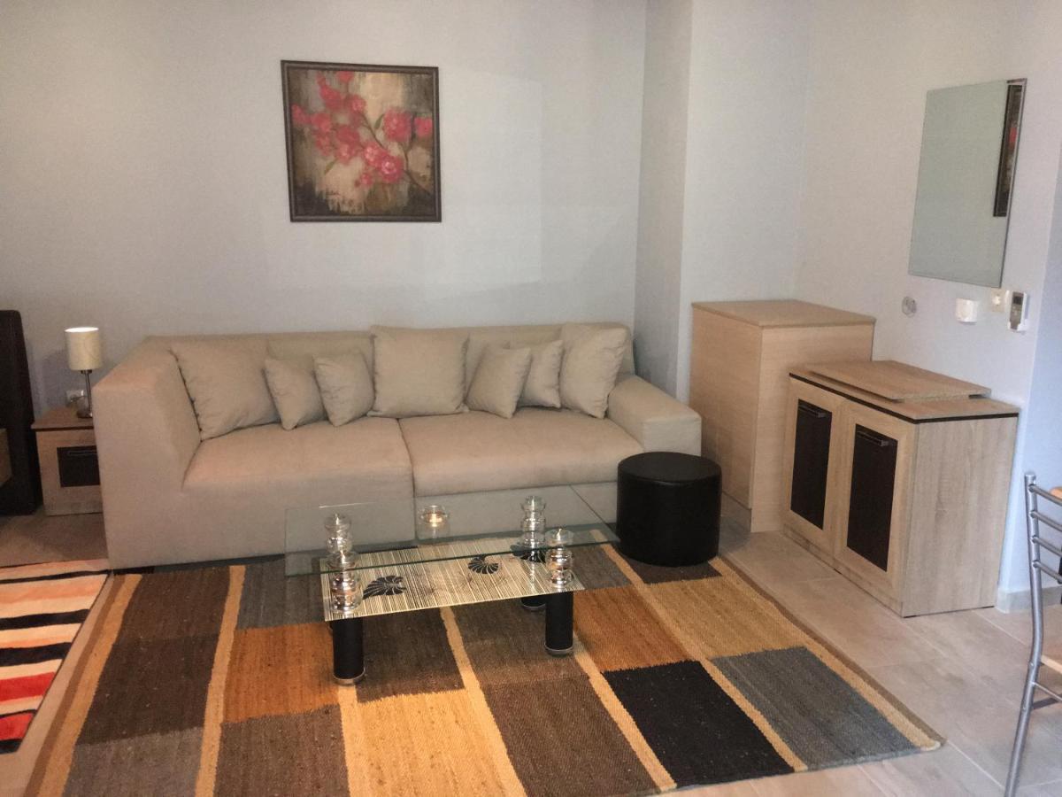 Archontiko Kirfis In Desfina Aparthotel Luaran gambar