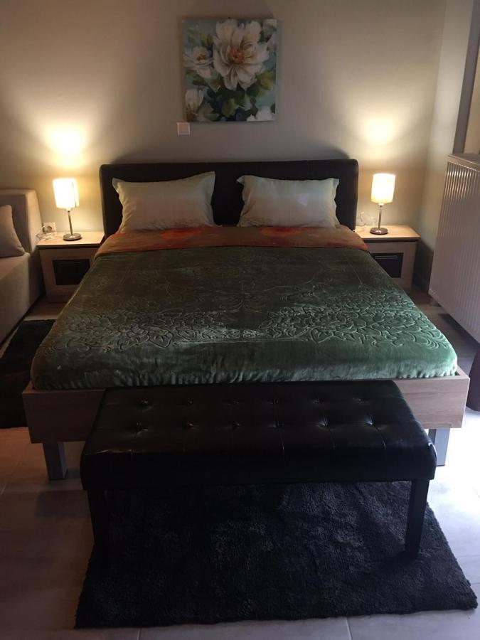 Archontiko Kirfis In Desfina Aparthotel Luaran gambar
