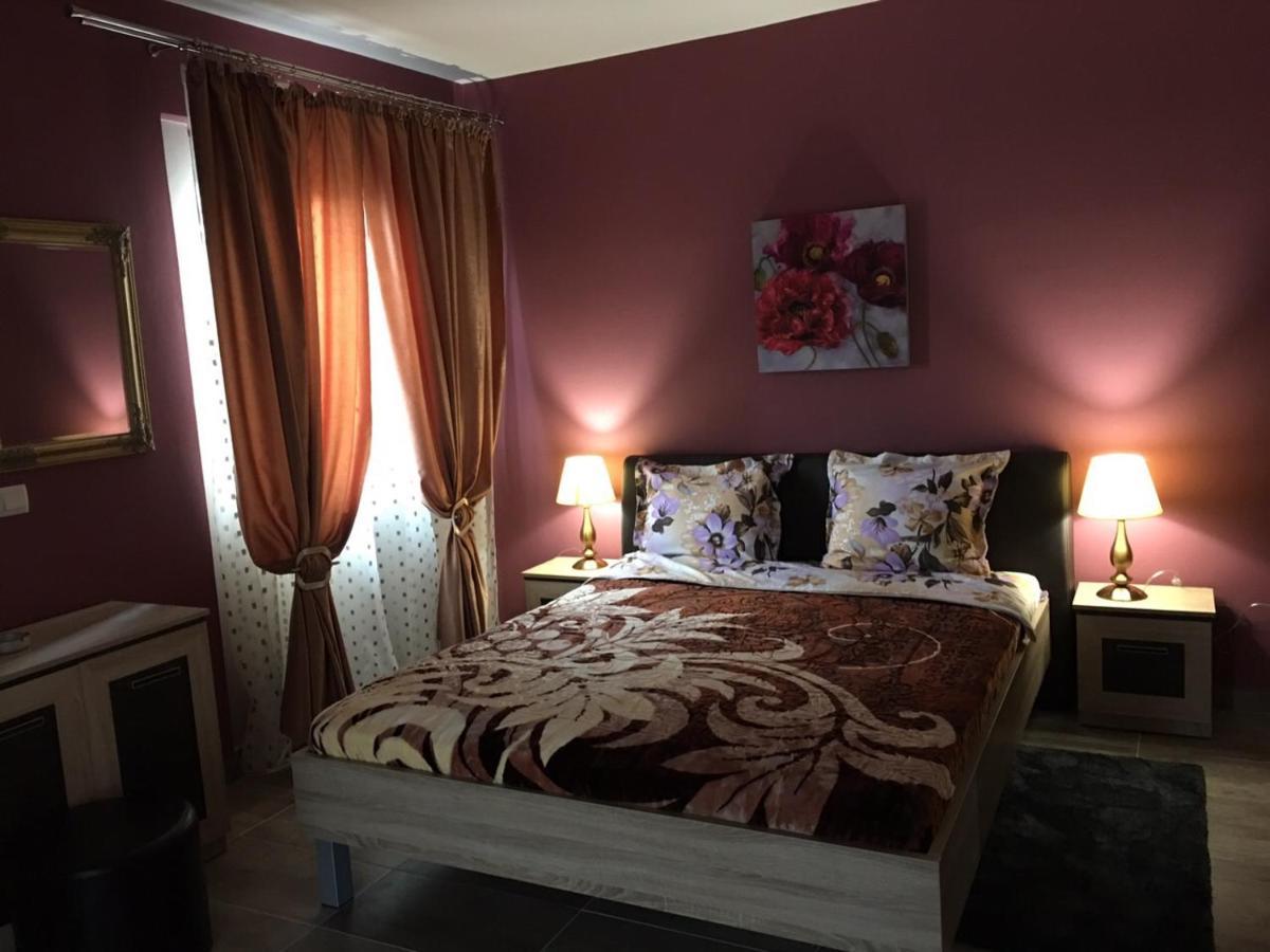 Archontiko Kirfis In Desfina Aparthotel Luaran gambar