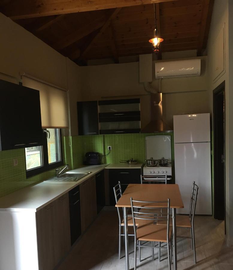 Archontiko Kirfis In Desfina Aparthotel Luaran gambar