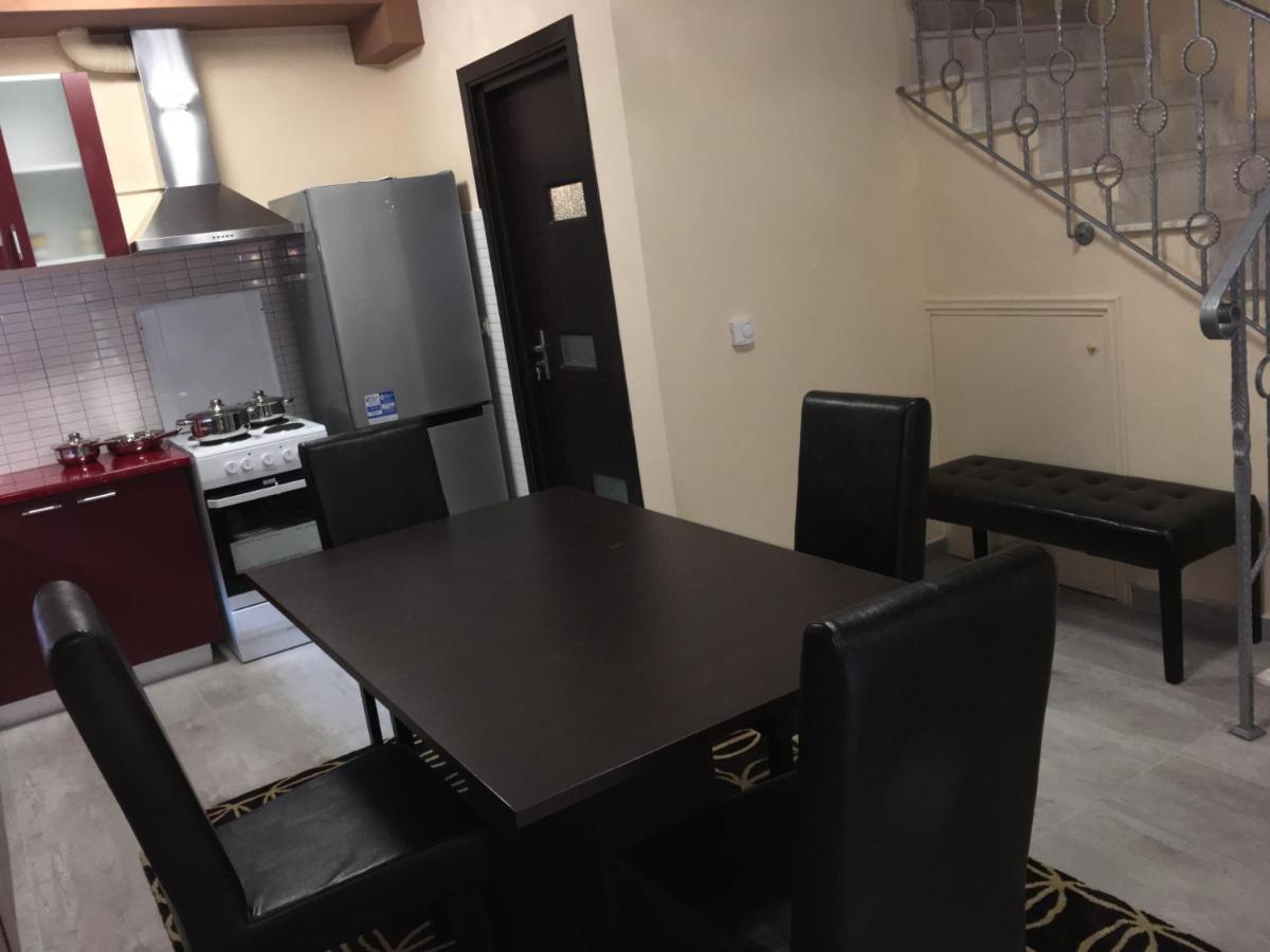 Archontiko Kirfis In Desfina Aparthotel Luaran gambar