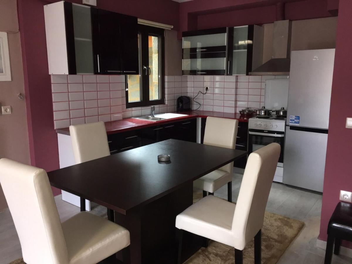Archontiko Kirfis In Desfina Aparthotel Luaran gambar